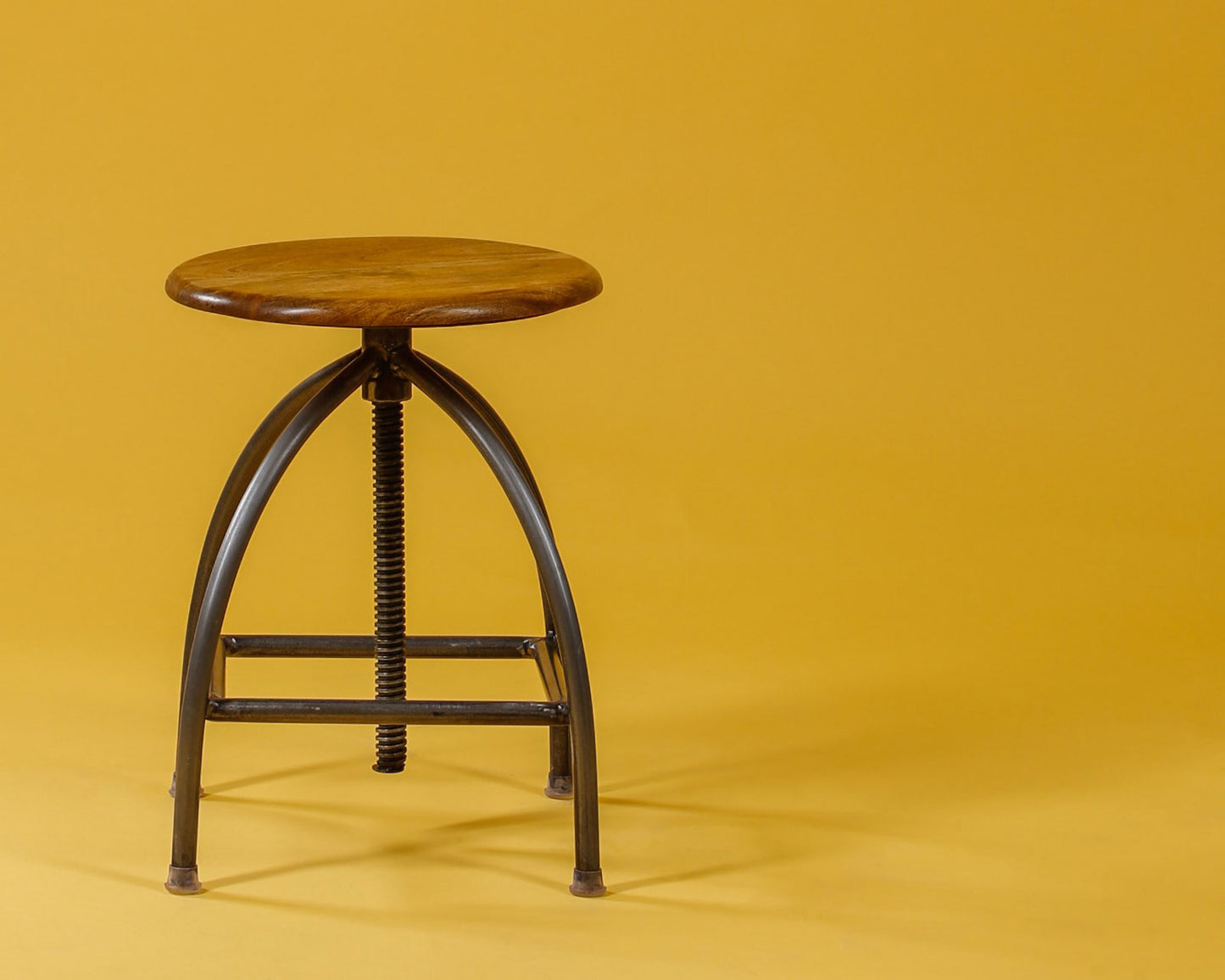 Round short leg stool